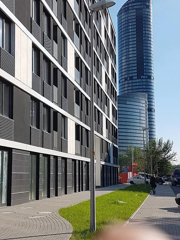 Luna Wrocław 0*,  Polska